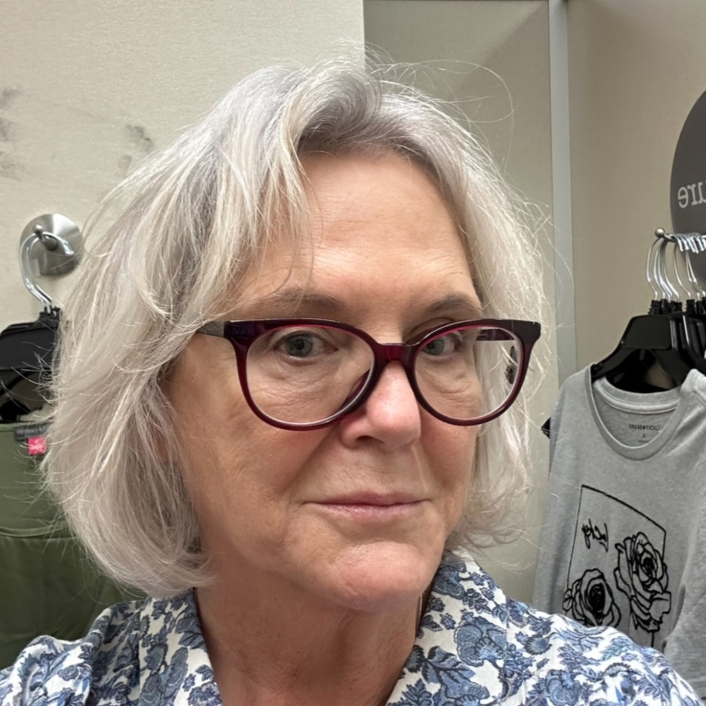 Meet your Posher, Tonia